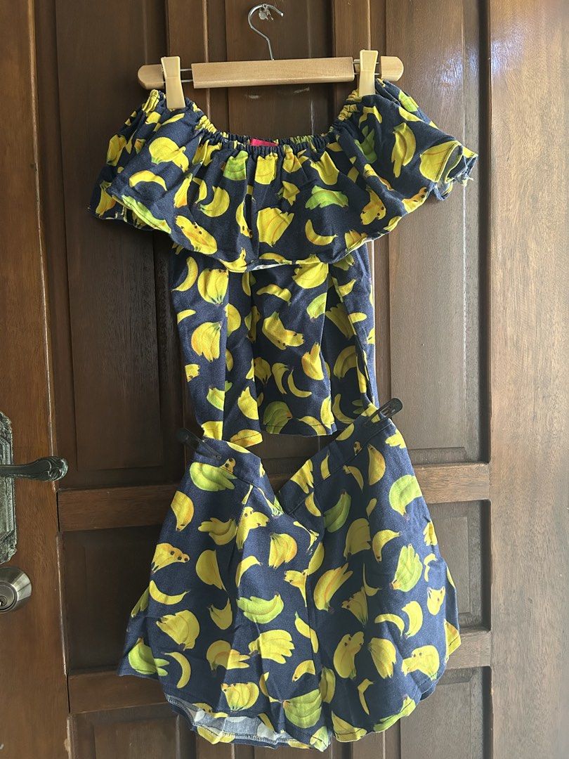 PLUS SIZE PRELOVED CLOTHES: printed coordinates (Category: Sets or Coordinates) located in Paranaque City. Submitted by dahlias_shop18 (Listing ID 1425987174, Image 1). Description: PLUS SIZE PRELOVED CLOTHES: printed coordinates: off shoulder/shorts ₱200 Almost new. Once used. Off shoulder: Kasya sa body frame XL to 2XL 2xl ako. Shorts: kasya sa XL to 2XL (im already 3xl kaya di na kasya sa akin) around 35-40 kasya (in inches) Rfs: hindi na kasi