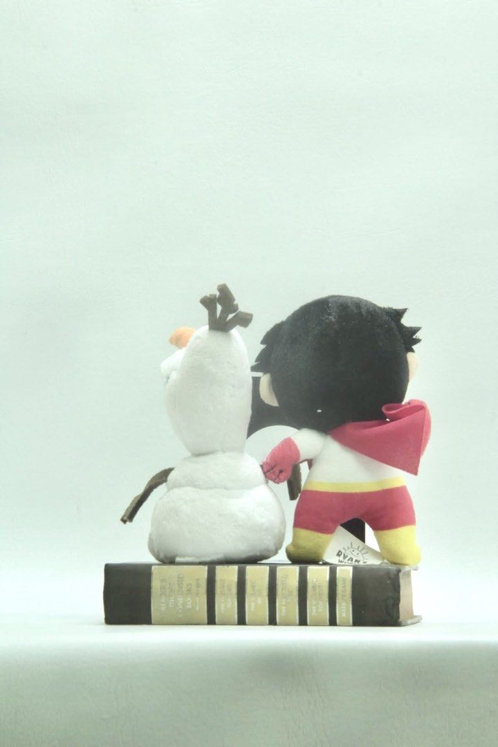 Plush Toy lot (Category: Plushies & Soft Toys) located in Mandaue City. Submitted by maxguiller89260 (Listing ID 1425980327, Image 3). Description: 5 pc LOT Olaf Ryans World>>> one hand needs stitching minor gash 2 Monkeys with tag Cat with wings California Thrift Shop Sourced LBC Medium Kbox at 410PHP NCR non expedite.