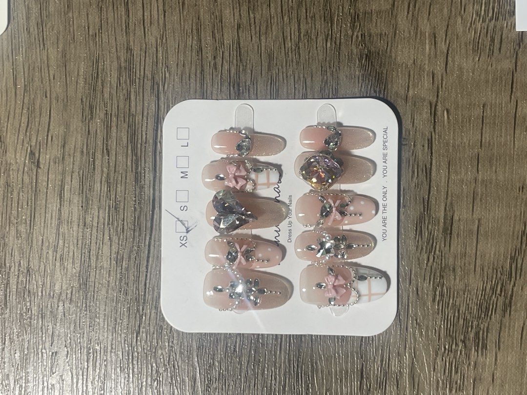Press on Nail (individual pics) pt.1 (Category: Hands & Nails) located in Manila. Submitted by mjnlla (Listing ID 1425836579, Image 2). Description: .