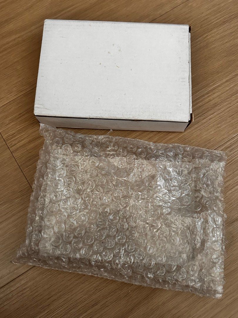 Rectangular picture Frames (Category: Frames & Pictures) located in Singapore. Submitted by geek_preloved (Listing ID 1425822533, Image 2). Description: Self collect at 631A Tampines North Drive 2 Singapore 521631 $3 each One is filled with water. One is magnetic. .