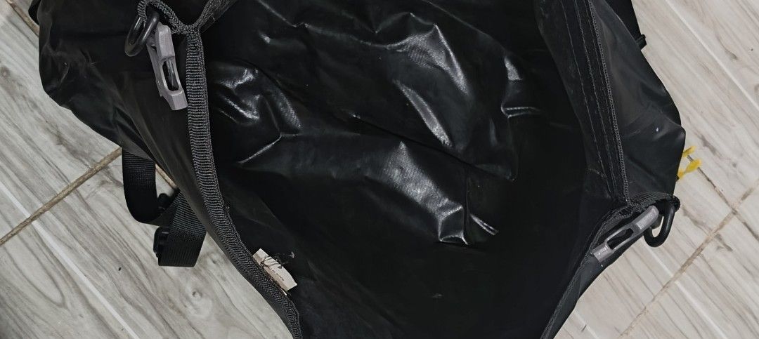 Rhinowalk Waterproof Backpack (Category: Backpacks) located in Taguig. Submitted by bogsy153085 (Listing ID 1425867683, Image 1). Description: rhino walk water proof bag.