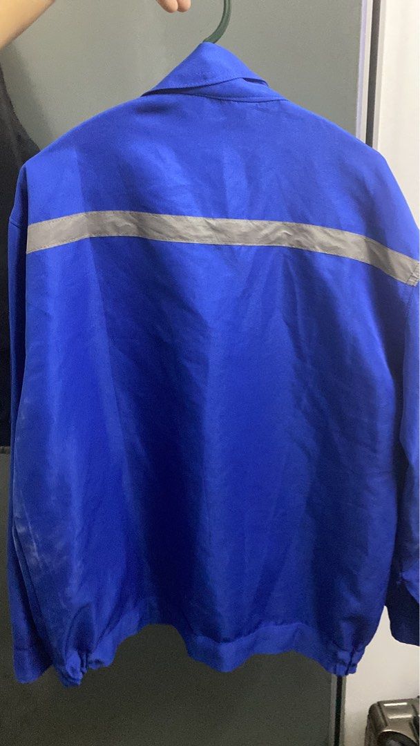 Safety Jacket (Category: Coats, Jackets and Outerwear) located in Shah Alam. Submitted by shahzhimself (Listing ID 1425908946, Image 2). Description: .