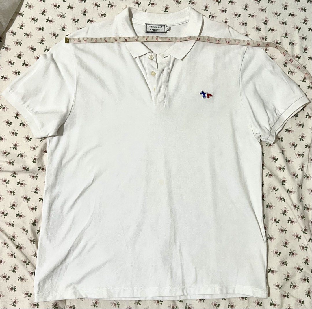 Sale!!! Original / Authentic Maison Kitsune (Category: Luxury Apparel) located in Manila. Submitted by anything4less (Listing ID 1425943527, Image 3). Description: Sale!! Maison Kitsuné - Medium - XL size Bale lightly used na ito pero not abused naman. Di ko na ginagamit kasi malaki. Grabe na pinayat ko e. Issue: Slightly may spots na di ko alam if galing sa pabango or sa pagka store lang sa cabinet. Mabilisang post lang ulit guys kasi sobrang bu