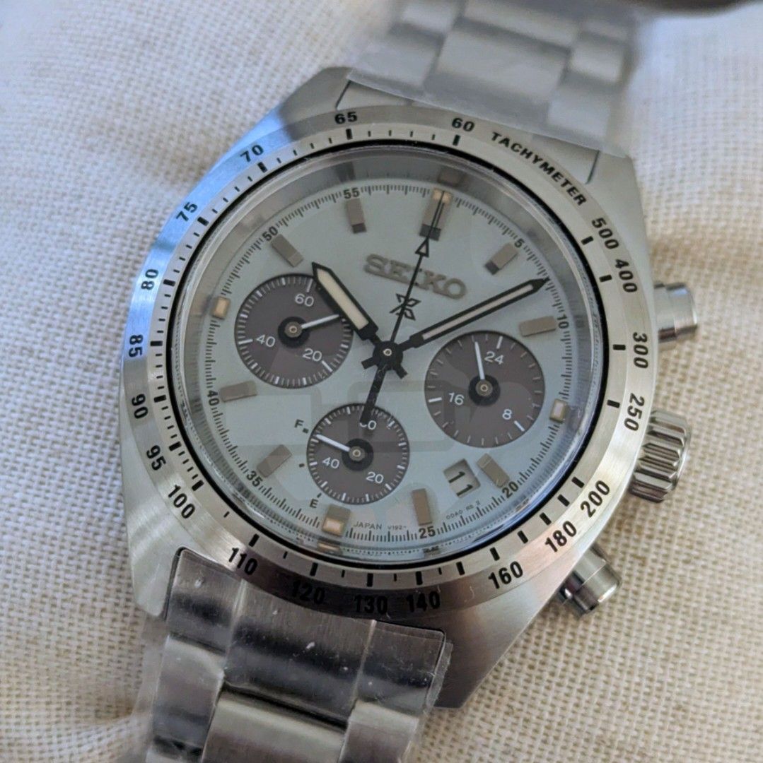 Seiko Prospex SSC965 Speedtimer Chronograph (Category: Men's Watches) located in Quezon City. Submitted by nerd_herd (Listing ID 1422341817, Image 2). Description: Seiko Prospex SSC965 Speedtimer Chronograph Brand New with stickers, tags and warranty card Complete boxed set FREE Same day COD within M.M. via in-house riders Provincial - LBC COP (any LBC branch) or COD Mode of Payment: 💵 Cash on delivery 🏦 Cash and Bank Transfer.