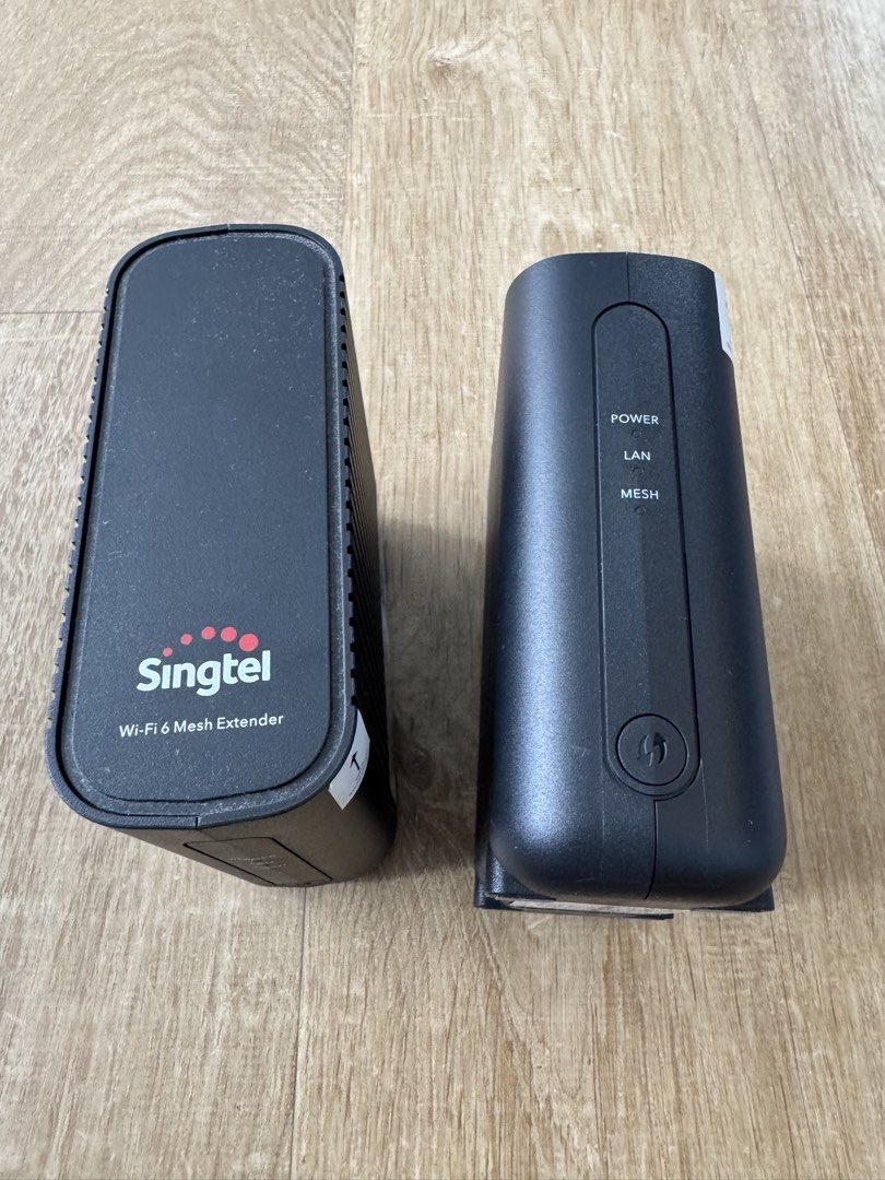 Singtel Router and Wifi 6 Mesh Extender440103445999144961