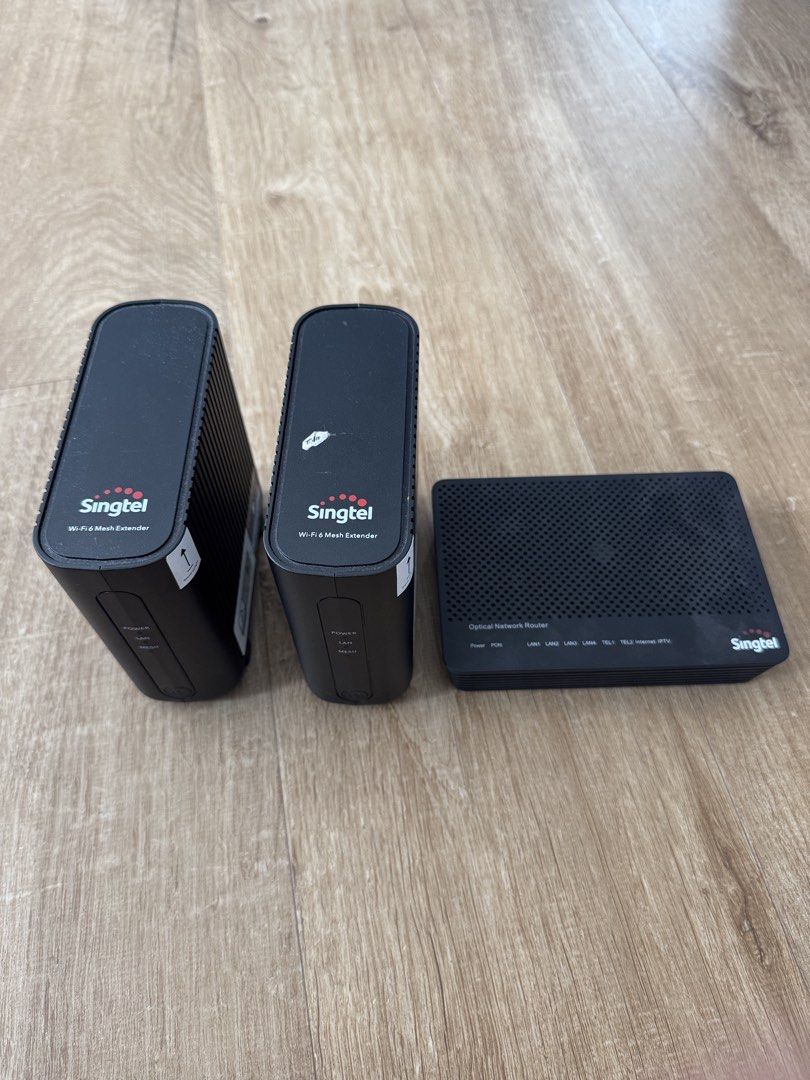 Singtel Router and Wifi 6 Mesh Extender440103445999144960