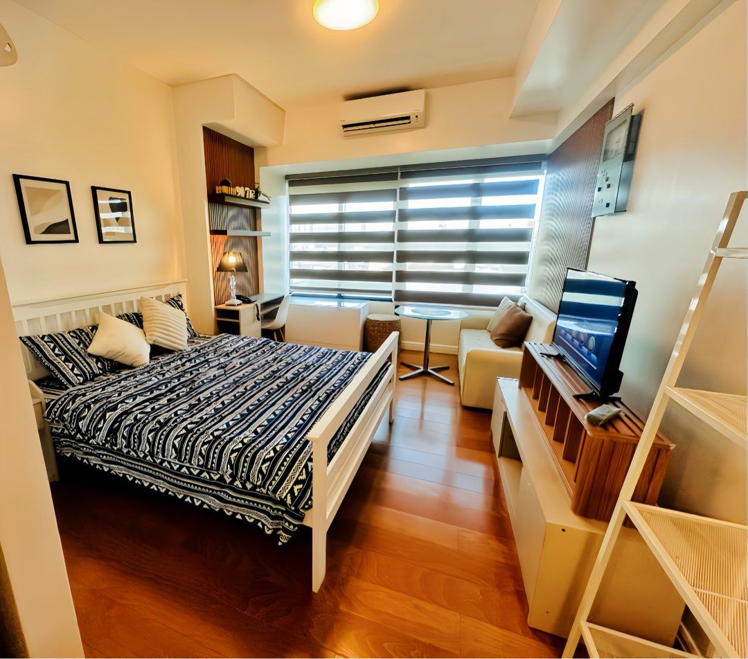Studio-One Rockwell East Tower (Category: Apartments & Condos) located in Makati City. Submitted by everything-in-between (Listing ID 1093608555, Image 2). Description: Furnished.28sqm. 9th floor. View of Bel-Air Vil and BGC. DIRECT to Owners only. Viewing by appointment. 09178110522/ Beth.