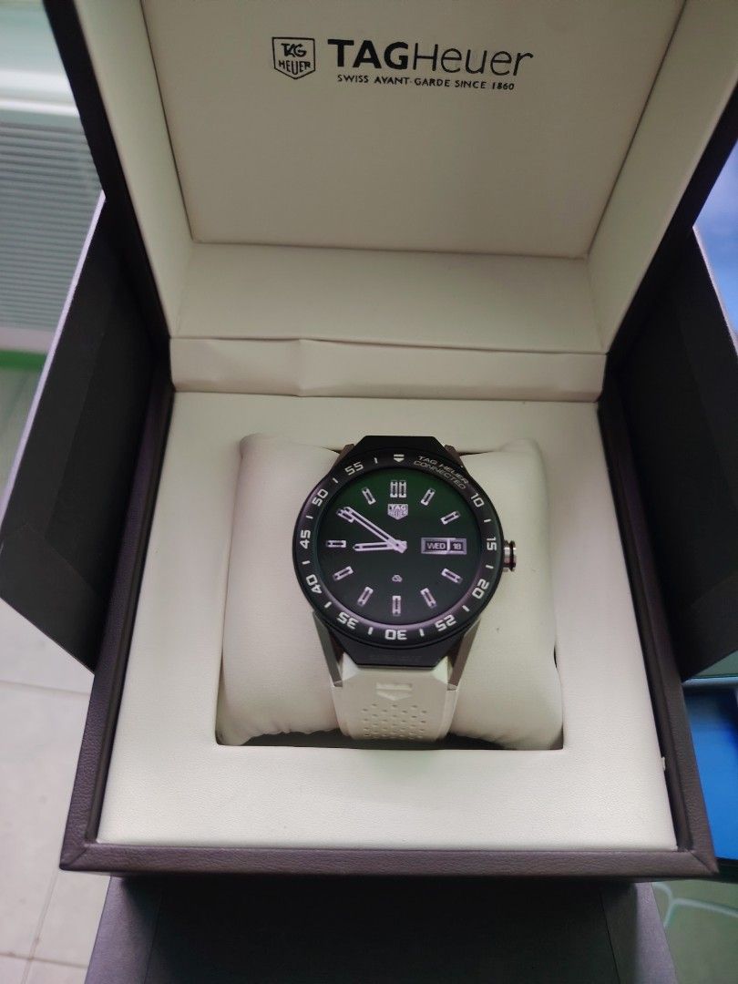 TAGHEUER CONNECTED MODULAR (Category: Luxury Watches) located in Makati City. Submitted by martin.cassandra.131221 (Listing ID 1425958630, Image 3). Description: Tagheuer Connected Modular 45mm Titanium Smart Watch ALL Working ALL Orig Open For Authentication💯 With Charger and Presentation Box Only Condition 9.5/10 PM ME INTERESTED SURE BUYER⌚.