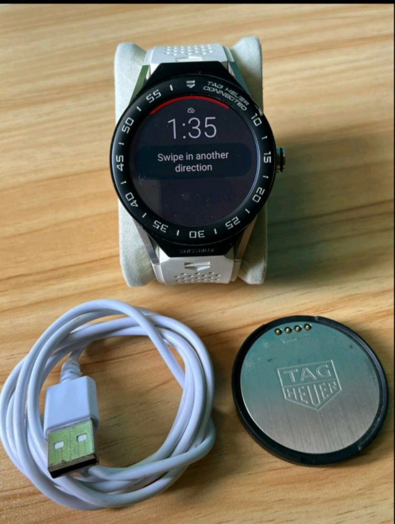 TAGHEUER CONNECTED MODULAR (Category: Luxury Watches) located in Makati City. Submitted by martin.cassandra.131221 (Listing ID 1425958630, Image 2). Description: Tagheuer Connected Modular 45mm Titanium Smart Watch ALL Working ALL Orig Open For Authentication💯 With Charger and Presentation Box Only Condition 9.5/10 PM ME INTERESTED SURE BUYER⌚.