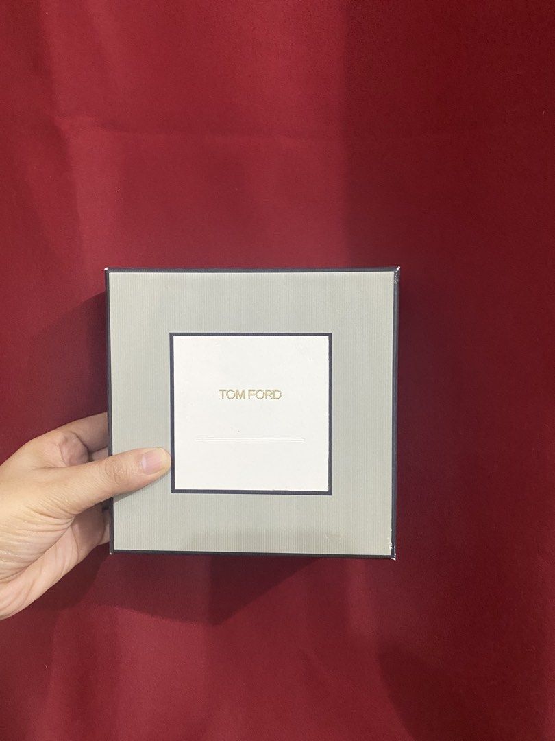 Tom Ford Box (Category: Accessory Holder, Box & Organizers) located in Manila. Submitted by angeliemataro25 (Listing ID 1425826313, Image 1). Description: please check the picture: makikita po condition ng box sa picture. thanks.