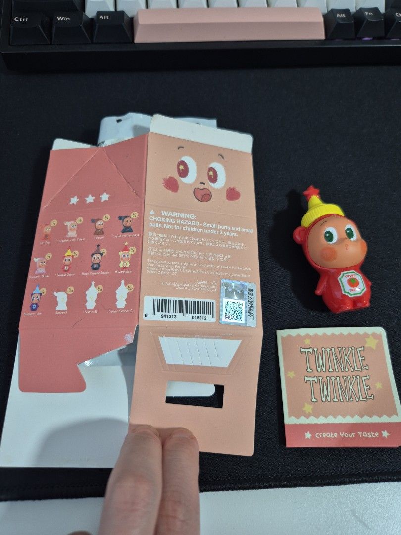 Twinkle twinkle (Category: Designer & Blind Box Toys) located in Singapore. Submitted by shopbybeauty (Listing ID 1425840607, Image 2). Description: twinkle twinkle pop mart box still available for authenticity .