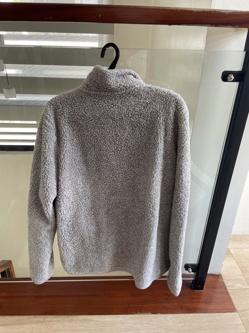 Uniqlo womens fleece jacket (Category: Coats, Jackets and Outerwear) located in Las Pinas. Submitted by janabriz (Listing ID 1425886782, Image 3). Description: .