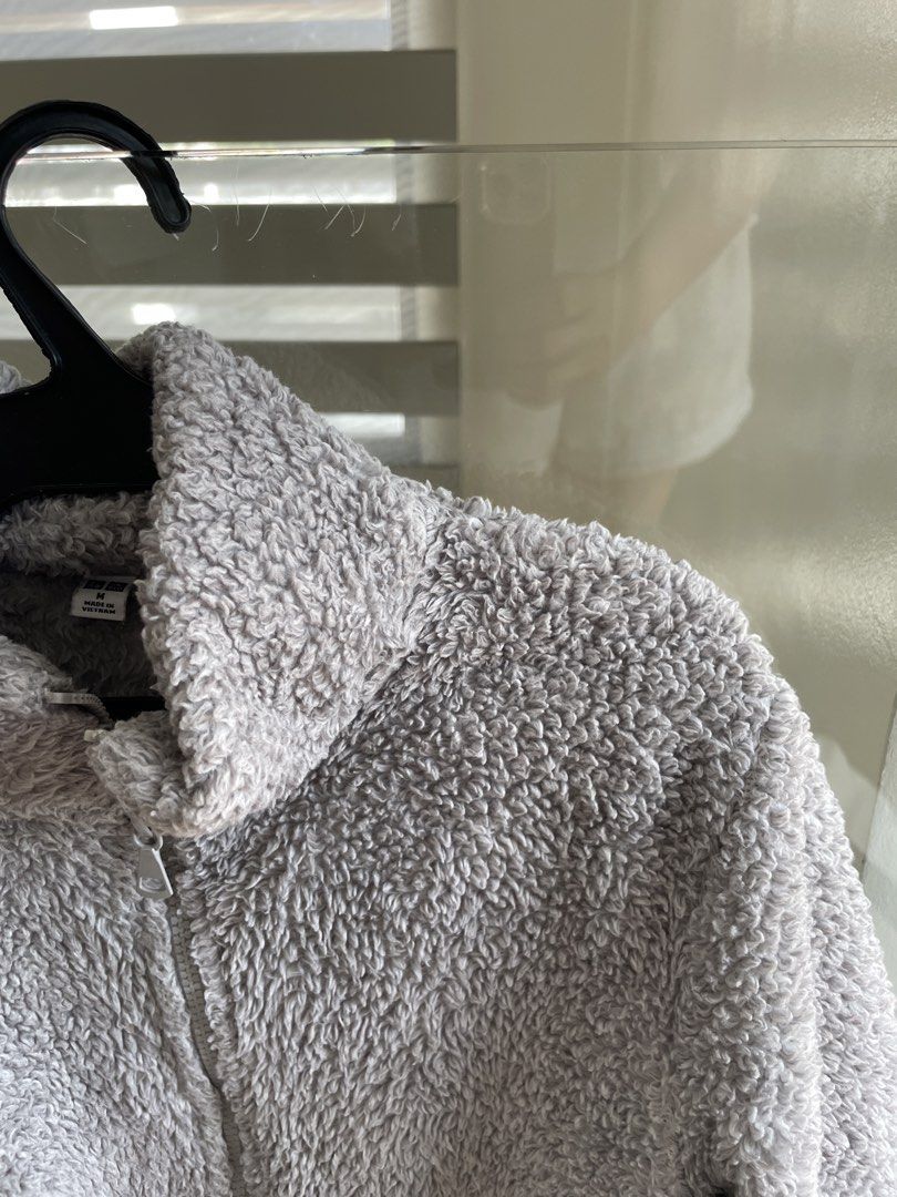 Uniqlo womens fleece jacket (Category: Coats, Jackets and Outerwear) located in Las Pinas. Submitted by janabriz (Listing ID 1425886782, Image 2). Description: .