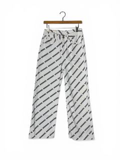(Category: ) located in . Submitted by shop818 (Listing ID 1425948857, Image 1). Description: .