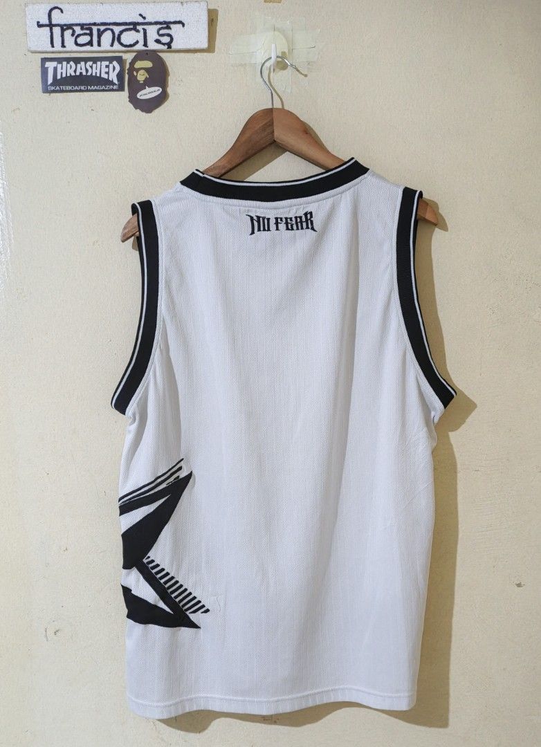 VTG NO FEAR JERSEY (Category: Activewear) located in Sipocot. Submitted by quickpickstuff (Listing ID 1425932081, Image 2). Description: XL ON TAG 24X28 WITH VERY MINIMAL RANS ALL DESIGN ARE EMBROIDERED.