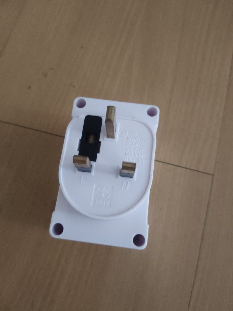 White Adapter Plug405999010543063041