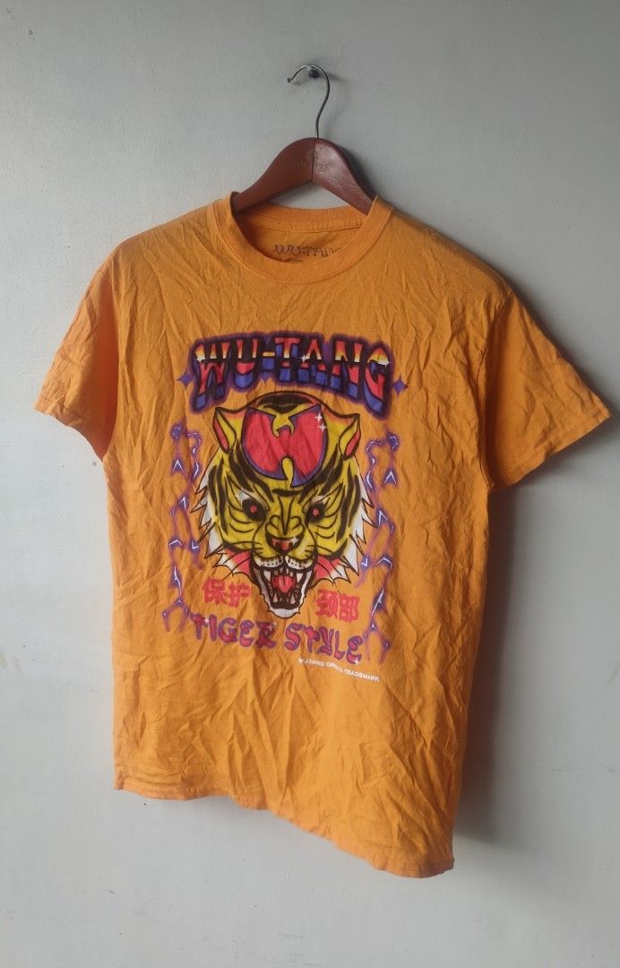 Wutang Clan Tiger Smile Tee (Category: Tshirts & Polo Shirts ) located in Cabuyao City. Submitted by THRIFTHITS (Listing ID 1425971540, Image 3). Description: Wutang Clan Tiger Smile 🐯🐅 (Official) Excellent Asnew 20-21x27 Mine 380‼️ Direct Message me and Add for fast Transaction ty .