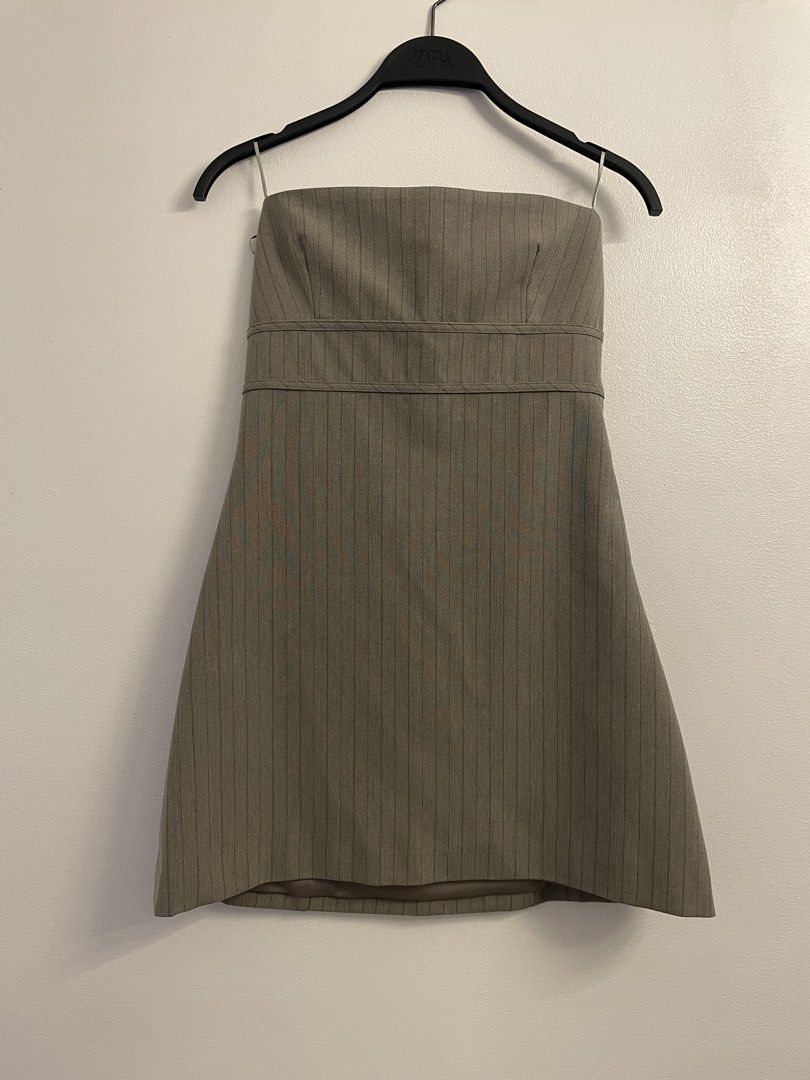 ZARA pinstripe strapless dress (Category: Dresses) located in Makati City. Submitted by chinyher (Listing ID 1425915505, Image 3). Description: Never worn I bought at zara greenbelt for 3k+. I will try to find the tag if na keep ko. .