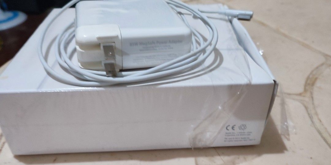 85 WATTS ORIGINAL MAGSAFE POWER ADAPTOR FOR MACBOOK (Category: Chargers & Cables) located in Marilao. Submitted by rudybrandis96dts (Listing ID 1426134968, Image 3). Description: - 85 WATTS ORIGINAL APPLE MAGSAFE POWER ADAPTOR FOR MACBOOK PRO. - L-TIP TYPE - BRAND NEW OLD STOCK, STILL WITH BOX - NEVER BEEN USED. WE JUST OPEN THE BOX TO TEST THE UNIT, AND IT WORKS PERFECTLY GREAT - NO ISSUE - PRICE IS 595.00 ( SLIGHTLY NEGOTIABLE - OPEN FOR PICK-U