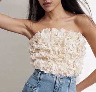 (Category: ) located in . Submitted by mytheluxefashion (Listing ID 1424969809, Image 1). Description: .