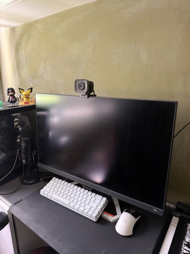 BenQ (165hz) + PC65716959447811112
