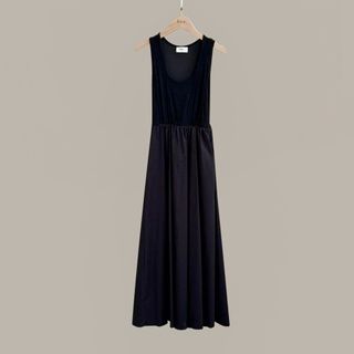 (Category: ) located in . Submitted by wardrobesy (Listing ID 1426128625, Image 1). Description: .