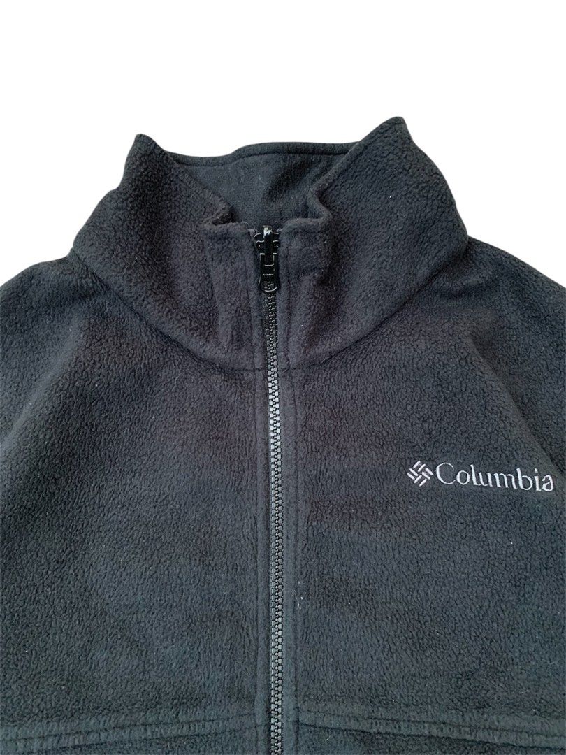 Columbia Men's Steens Mountain Tech Il Full Zip (Category: Coats, Jackets and Outerwear) located in Buhi. Submitted by sneak_pick (Listing ID 1426121772, Image 3). Description: Columbia Men’s Steens Mountain Tech Il Full Zip Condition: 9.5/10 No issue Dimension: Width - 22” Length - 26.5” Sleeve Length 25”.