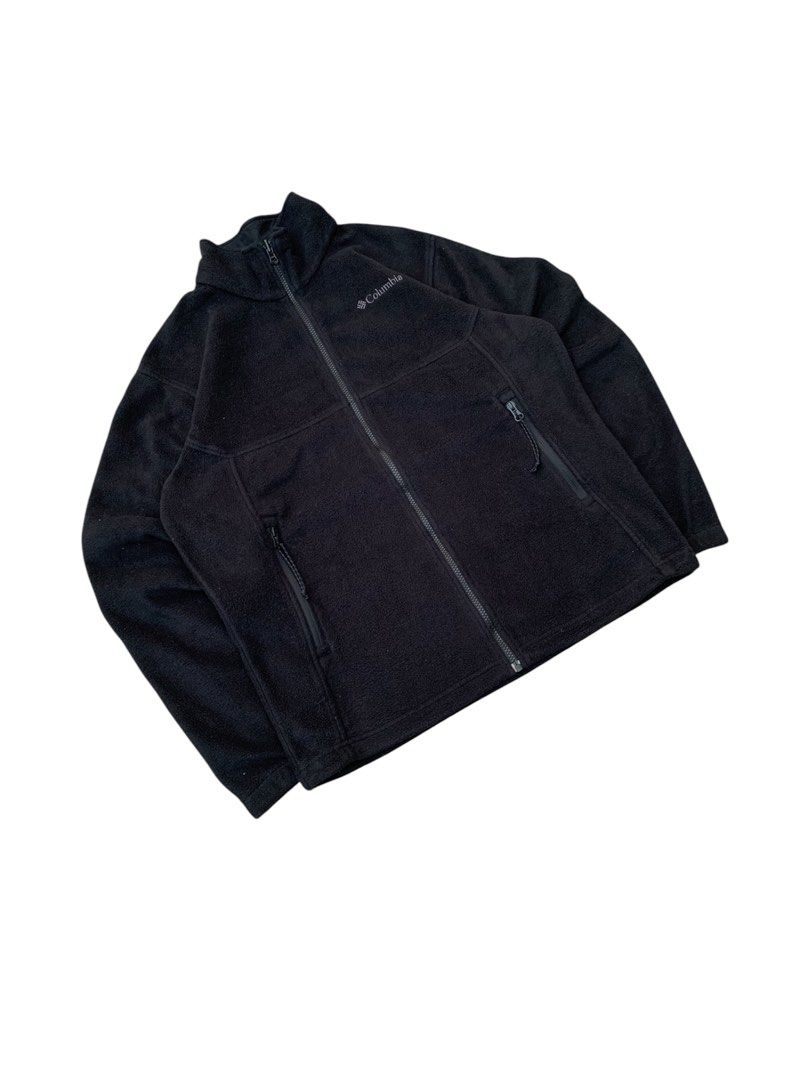 Columbia Men's Steens Mountain Tech Il Full Zip (Category: Coats, Jackets and Outerwear) located in Buhi. Submitted by sneak_pick (Listing ID 1426121772, Image 2). Description: Columbia Men’s Steens Mountain Tech Il Full Zip Condition: 9.5/10 No issue Dimension: Width - 22” Length - 26.5” Sleeve Length 25”.