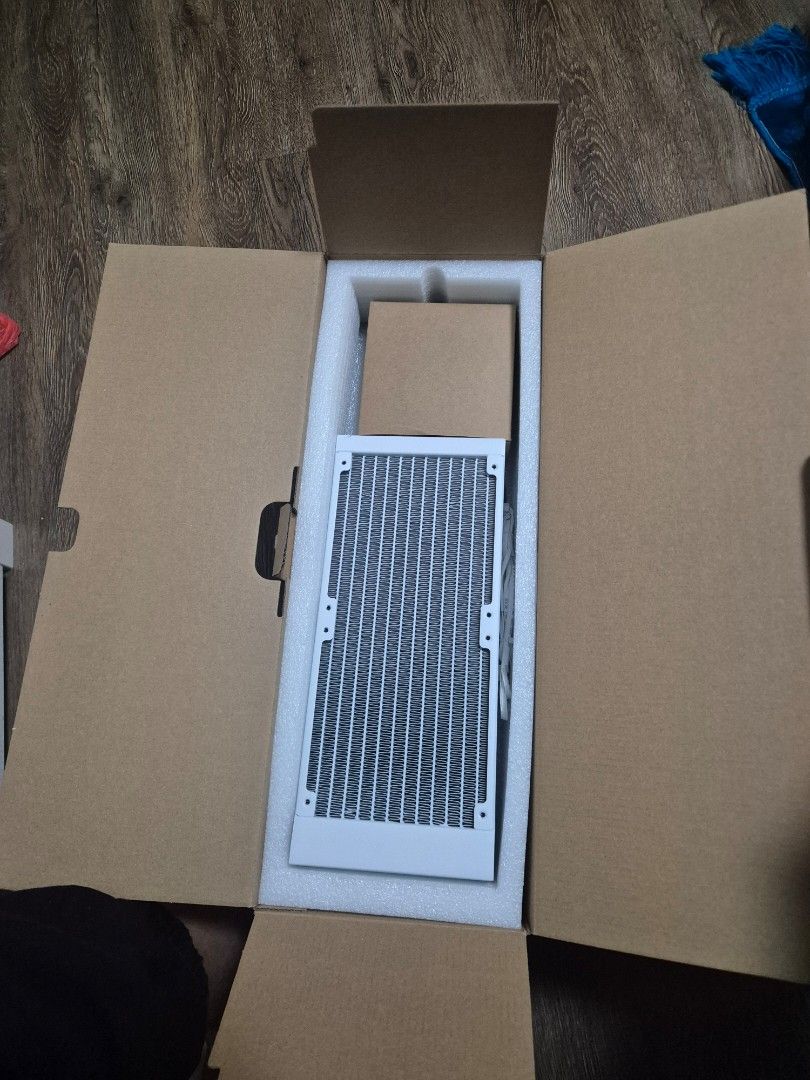 DEEPCOOL LM240 WHITE479519778402488324