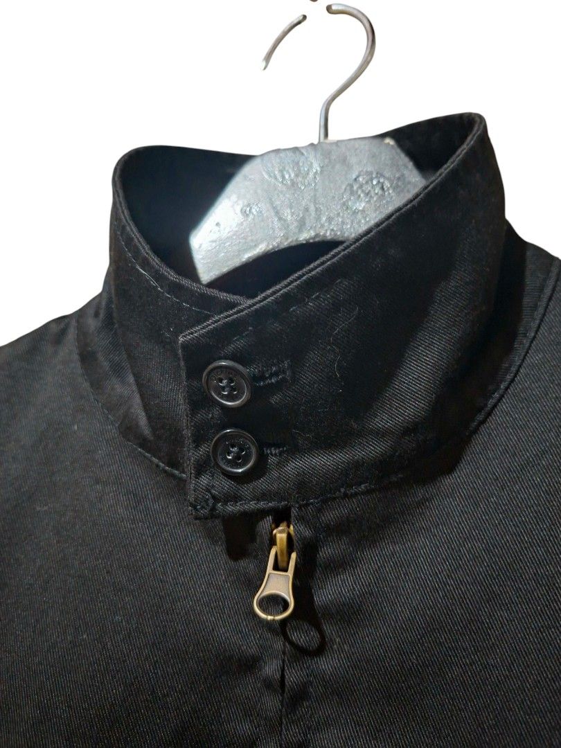 Dickies Black Jacket - Medium (Category: Coats, Jackets and Outerwear) located in Leyte. Submitted by jpsrvd19 (Listing ID 1426042895, Image 3). Description: Dickies Full Zip jacket Good Condition Medium DM.