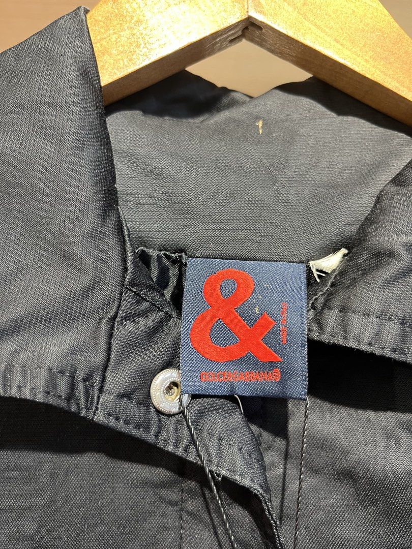 Dolce & Gabbana Black Jacket (Category: Luxury Apparel) located in Bambang. Submitted by uncommon_ph (Listing ID 1426125954, Image 2). Description: .