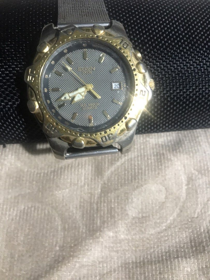 Elgin Quartz authentic (Category: Men's Watches) located in Baguio. Submitted by agozun61 (Listing ID 1369510503, Image 1). Description: Quartz authentic with replacement original bracelet good condition .