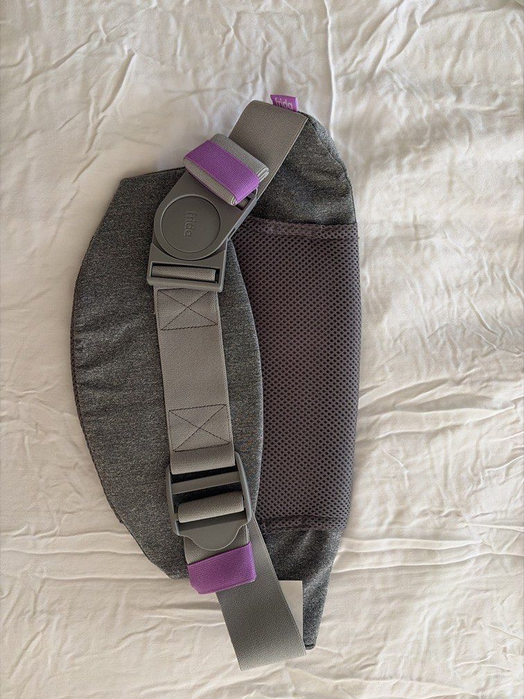 Frida Mom Postpartum Support Belts (Category: Maternity Care) located in Makati City. Submitted by mustlovelulus (Listing ID 1426045680, Image 1). Description: Frida Mom CS ice pack belt and binder - did not use the CS belt and binder only used minimally .