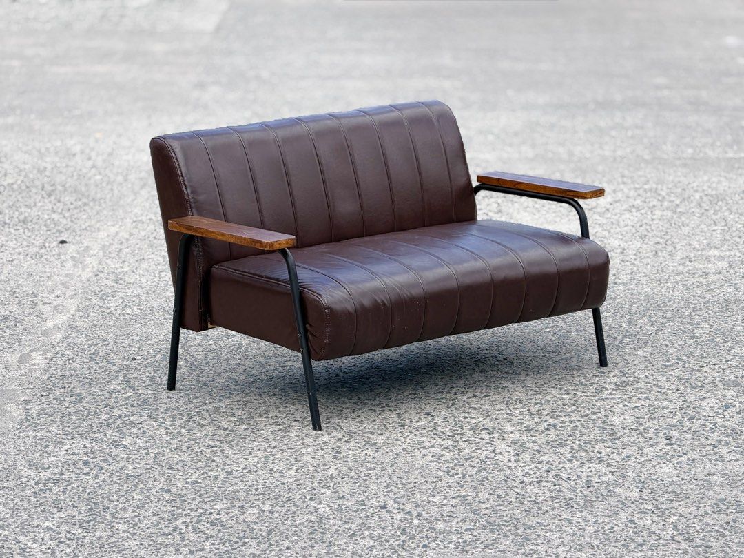 Industrial Modern Vintage Sofa (Category: Sofas) located in Bulacan. Submitted by rock_off.thriftshop.ph (Listing ID 1426157398, Image 1). Description: .