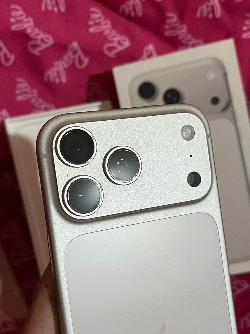 Iphone 17 pro max silver (Category: iPhone 17 Series) located in Santa Cruz. Submitted by callilithings (Listing ID 1426138700, Image 3). Description: Minimal Dents Lcd replaced Nabagsak sa motor kaya nagkaron ng basag na maliit Yung sa camera sa opt rings na inalis lang Power mac All working with true tone pa din Any sim will do. Bought 92k plus.