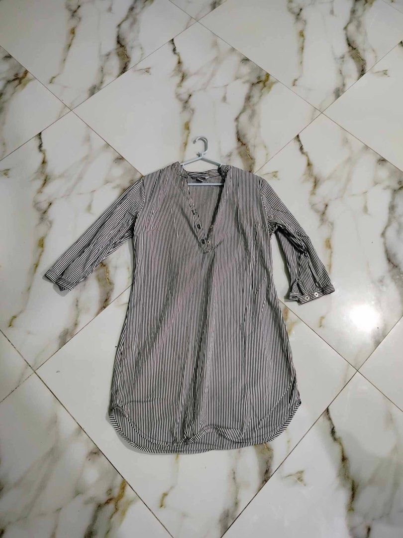 JM Striped Dress Shirt (Category: Dresses) located in Quezon City. Submitted by _meffenamic (Listing ID 1426055973, Image 1). Description: Shirt dress. Above the knee for 5’2 and above.