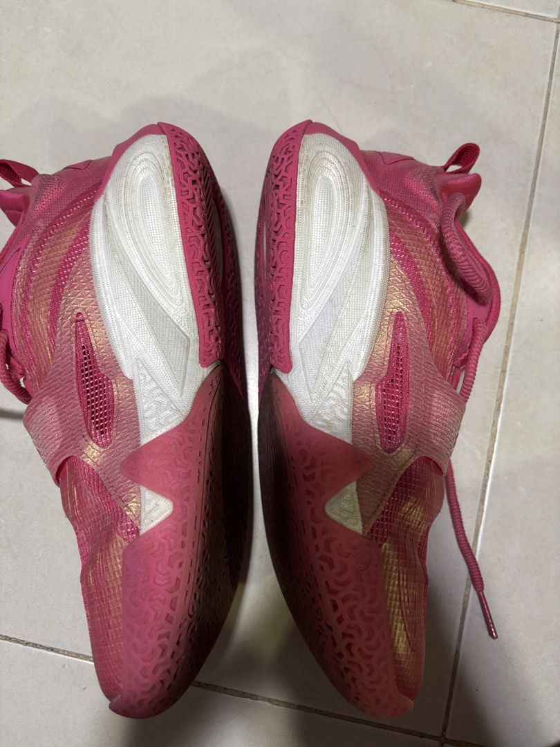 kyrie irving womens Pink