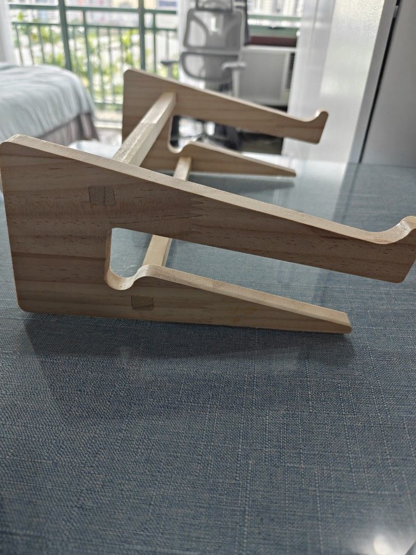 Laptop Stand (Category: Laptops & Notebooks) located in Pasig City. Submitted by phonefanatic (Listing ID 1426152725, Image 2). Description: Laptop Stand Made of Wood.