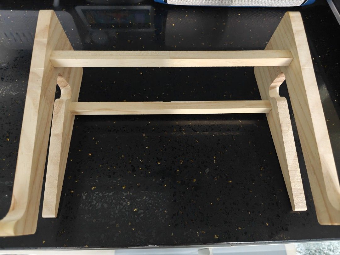 Laptop Stand (Category: Laptops & Notebooks) located in Pasig City. Submitted by phonefanatic (Listing ID 1426152725, Image 1). Description: Laptop Stand Made of Wood.