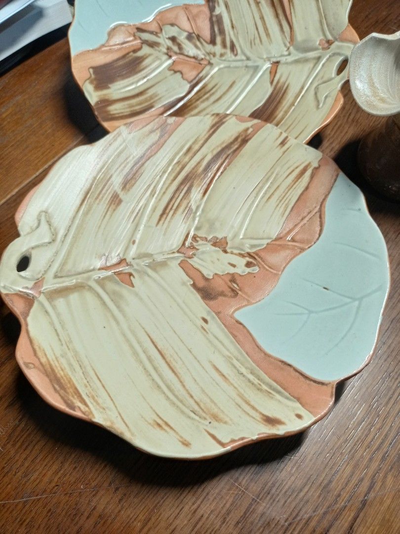 Leaf-Shaped Ceramic Plates or catchall (Category: Other Kitchenware & Tableware) located in Baguio. Submitted by klutter.curio (Listing ID 1426148283, Image 2). Description: sold per pc 220 each.