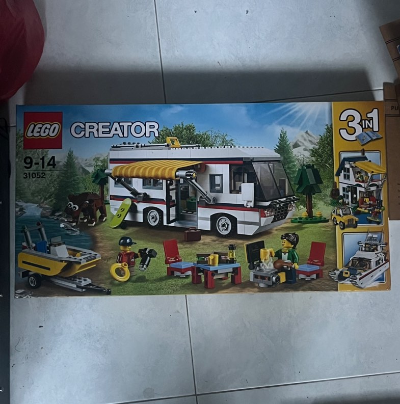 LEGO Creator 3-in-1 RV Camper Set 31052, Hobbies & Toys, Toys & Games ...