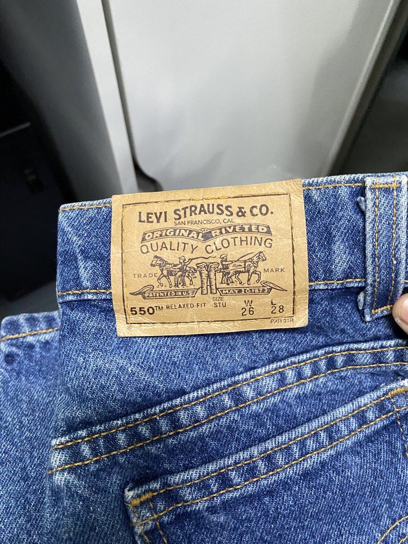 Levi's 550 Relaxed Fit Jeans (Category: Jeans) located in Cebu City. Submitted by mariashaira (Listing ID 1426005186, Image 1). Description: Waist: 24-25 Rise: 9 Length: 38".