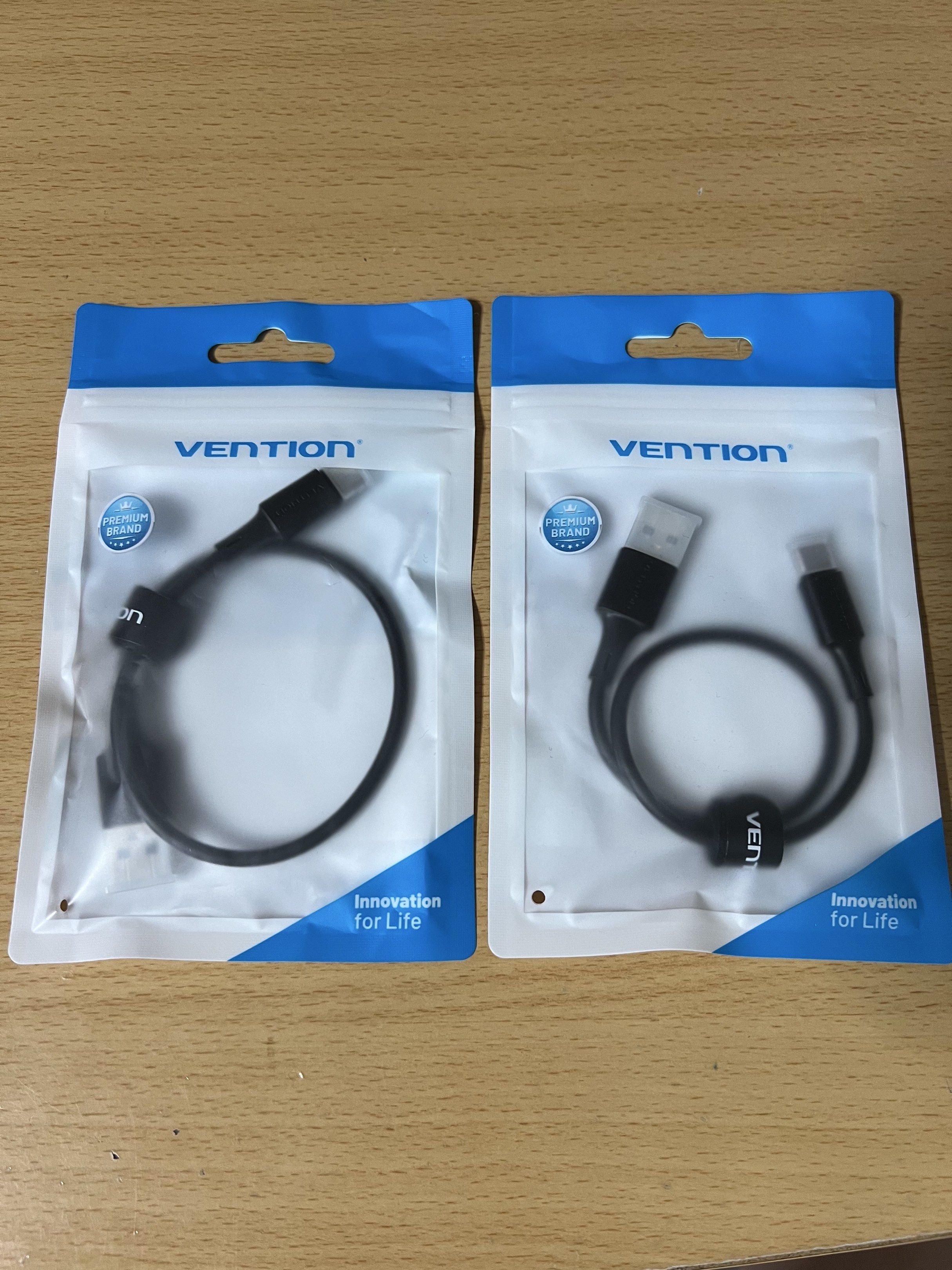 Lightning USB Cables405994860793057280