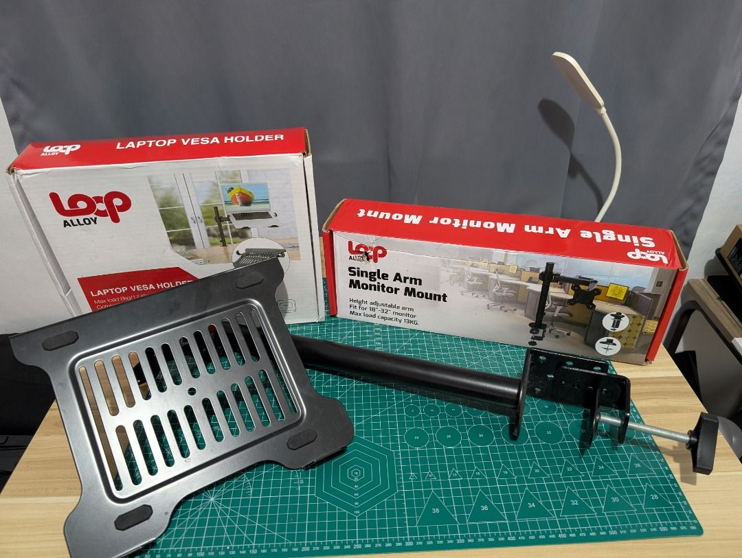 Loop Alloy Single Arm Laptop Mount Set (Category: Other Accessories) located in Santa Rosa. Submitted by 5xj9.z8m (Listing ID 1426062776, Image 1). Description: Item was almost unused, sinubukan lang kaso di compatible sa table ko. Set consists of Single Monitor Arm + Laptop Vesa Holder. For meetups/courier bookings: ~Santa Rosa area near Enchanted Kingdom.