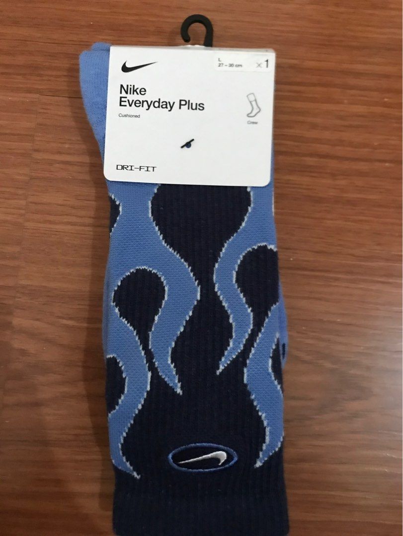 Nike crew socks (Category: Socks) located in Makati City. Submitted by sneakerst. (Listing ID 1426023344, Image 2). Description: Brandnew Size large(fits 9-12US Men’s) SRP Php 895 Selling at 695 Shipping c/o buyer.