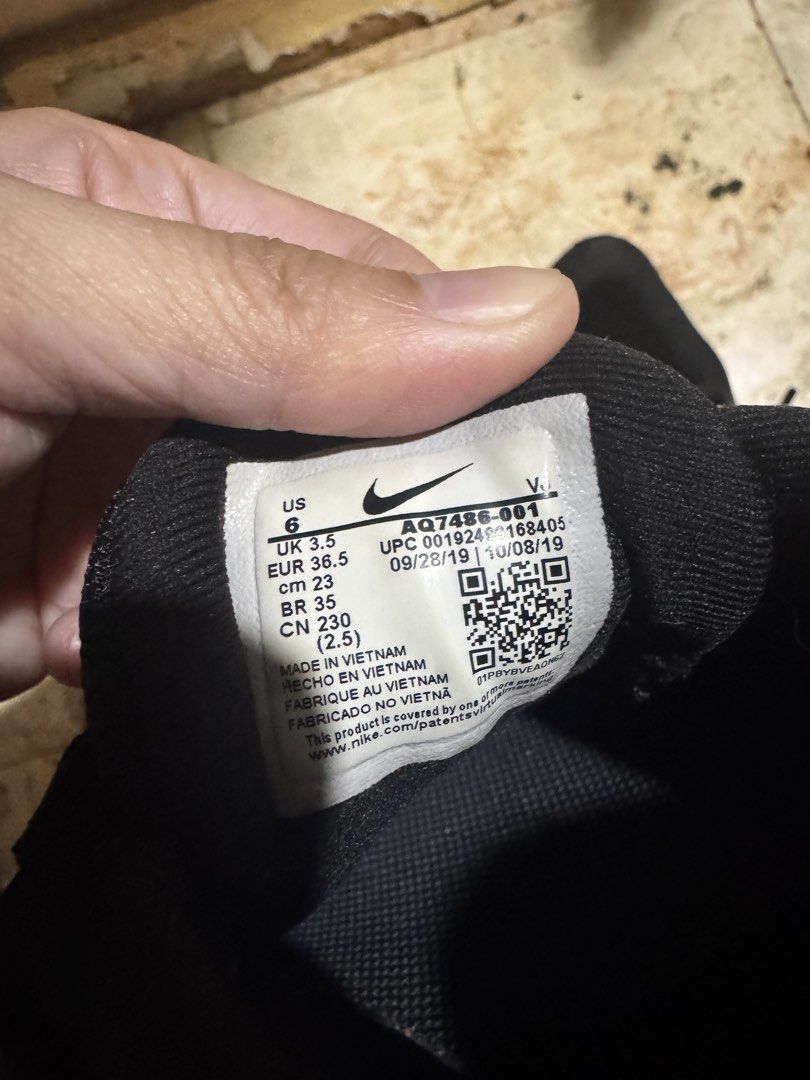 Nike Downshifter 9 Black Running Shoes (Category: Sneakers) located in Manila. Submitted by burn.pavs (Listing ID 1426101222, Image 2). Description: Rfs: Decluttering Location: south caloocan.