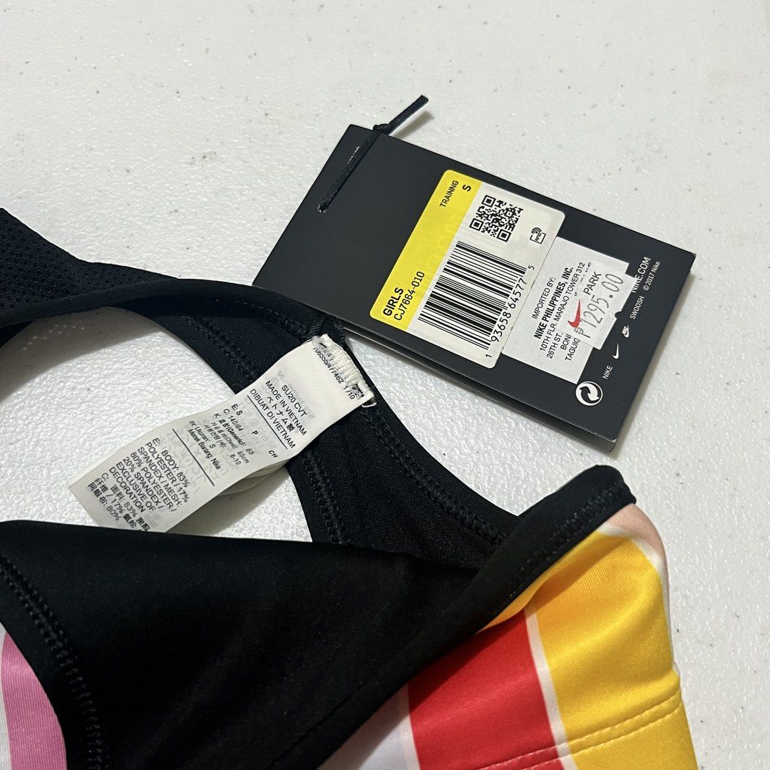 Nike Reversible Sports Bra (Category: Activewear) located in Subic. Submitted by pcabcloset (Listing ID 1426158375, Image 3). Description: brand new with tags size small (girls) no pads mesh back.