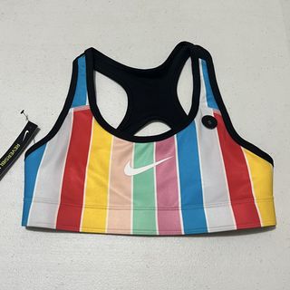 (Category: ) located in . Submitted by pcabcloset (Listing ID 1426158375, Image 1). Description: .