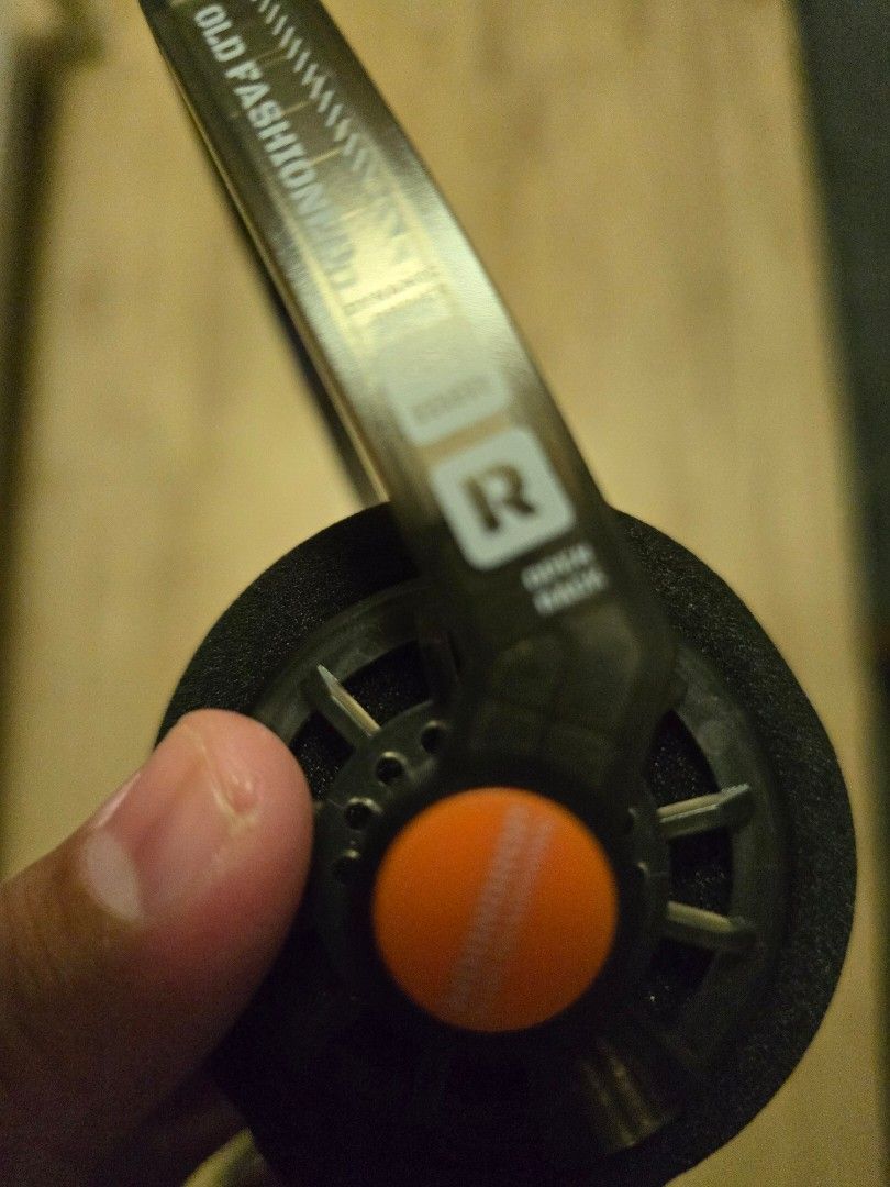 Old Fashioned Headphones65703674182787112