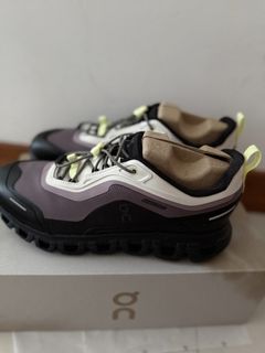 (Category: ) located in . Submitted by shu.wardrobe (Listing ID 1426088939, Image 1). Description: .